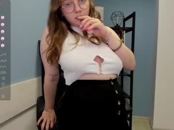 Cam for emma_adorablle
