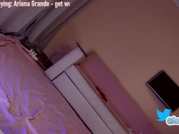 webcam girl hollyextra capture image #4022997