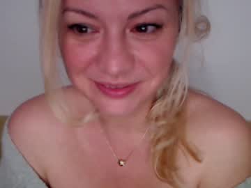 webcam girl kiradivine capture image #2414635
