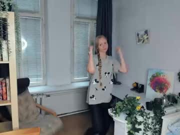 Cam for rave_the_love