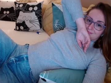 webcam girl juicy_peach88 capture image #2290150