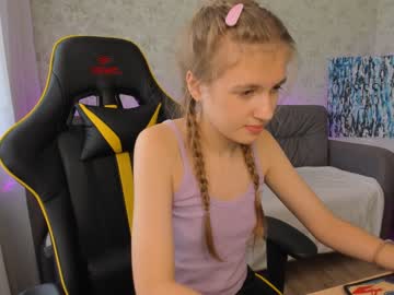 webcam girl nelly_mine capture image #3579980