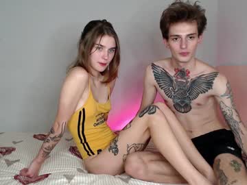 webcam couple bee_sting capture image #661362