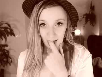 webcam girl juicyandthepussyblvd capture image #4717947