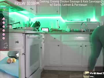 webcam girl milavalentinax capture image #4725414
