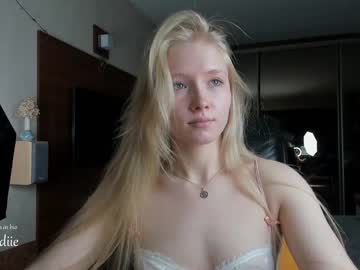 webcam girl bestblondiiecb capture image #5016120