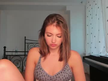 webcam girl yuppiyulia capture image #68736