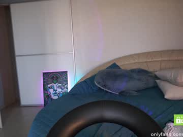 webcam girl pussy__money__weed capture image #570495