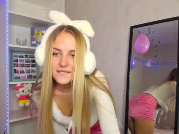 webcam girl emilymilkenn capture image #1083908