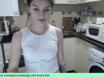 webcam couple maya_and_guests capture image #1998934