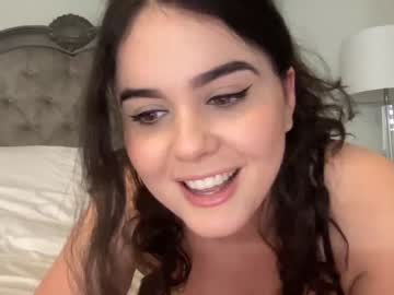 webcam girl gia_is_horny capture image #3778613