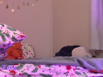 webcam girl blue_bubbles118 capture image #1056204