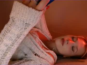 webcam girl bitter_moon capture image #4970744