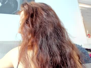 webcam girl 9harlotte99 capture image #4811692
