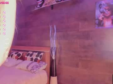 webcam girl yolandabertha capture image #5171187