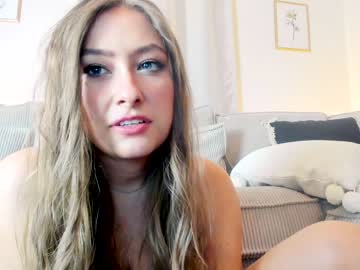 webcam girl x_lily_x capture image #1786435