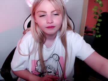 webcam girl shy_blondiee capture image #5171791