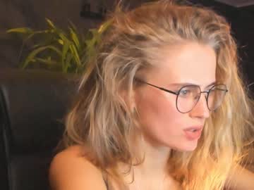 webcam girl linellali capture image #4003294