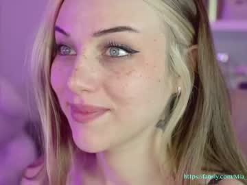 webcam girl mia_milagros capture image #2618809