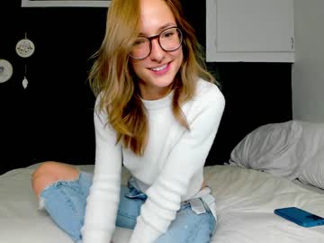 webcam girl innocentprovenguilty capture image #4016859