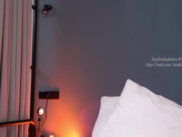 webcam girl _deepthroatgalactica capture image #3381412