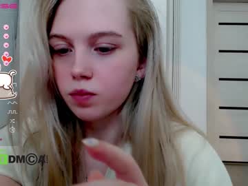 webcam girl small_blondee capture image #4699101