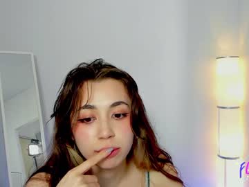 webcam girl y_u_m_i_k_a capture image #2614145