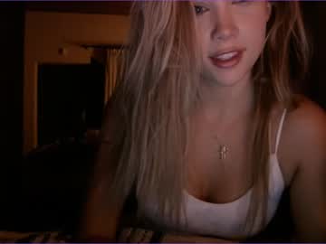 webcam girl bitter_moon capture image #4043190