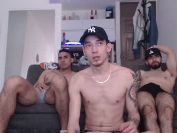 webcam man fratguysonline capture image #3208581