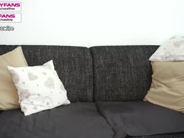 webcam girl h_o_t_w_i_f_e capture image #2746333