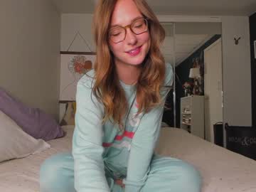 webcam girl innocentprovenguilty capture image #2762096