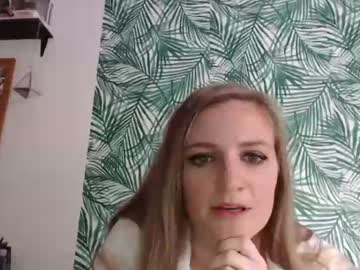 webcam girl glutenfreehulahoops capture image #2223699