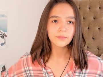 webcam girl catherineandrea capture image #3702905