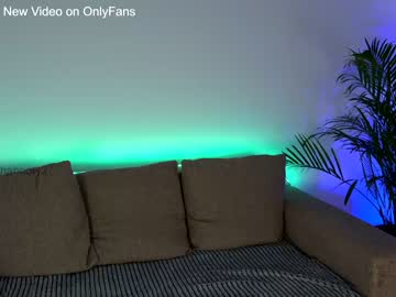 webcam girl naughtyrider69 capture image #2377876