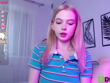 webcam girl small_blondee capture image #4727275