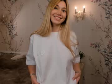 webcam girl loraalvey capture image #5578188