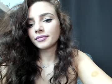 webcam girl 9harlotte99 capture image #2352224