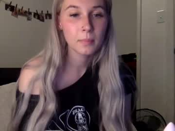 webcam girl petiteblondie13 capture image #5548375