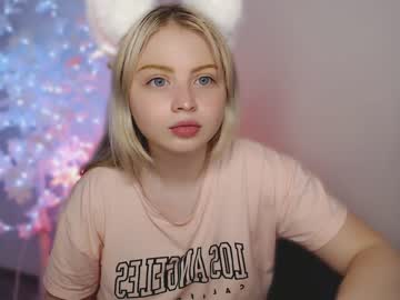 webcam girl shy_blondiee capture image #5180625