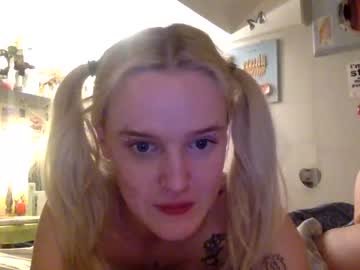 webcam couple chloekissesss capture image #1387345