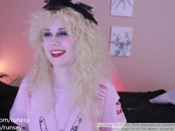 webcam girl runesy capture image #2887744