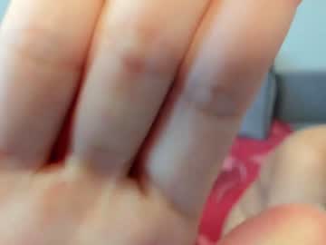 webcam girl sweetlexxxy19 capture image #2075152