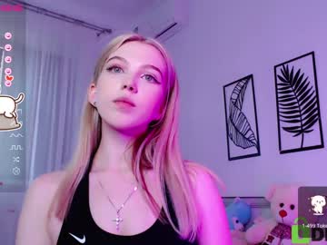 webcam girl small_blondee capture image #4727786