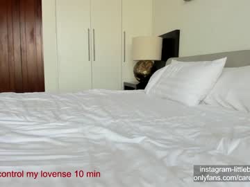 webcam girl carolinaherera capture image #2803026