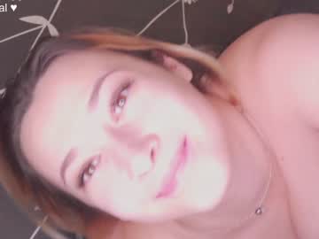 webcam girl aveksmr capture image #1871610