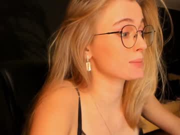webcam girl linellali capture image #4118134