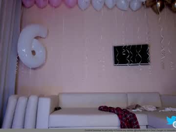 webcam girl hollyextra capture image #5102812