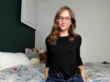 webcam girl innocentprovenguilty capture image #884679