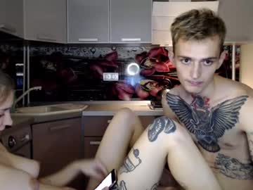 webcam couple bee_sting capture image #3927383