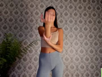 webcam girl amandamedrano capture image #4375002